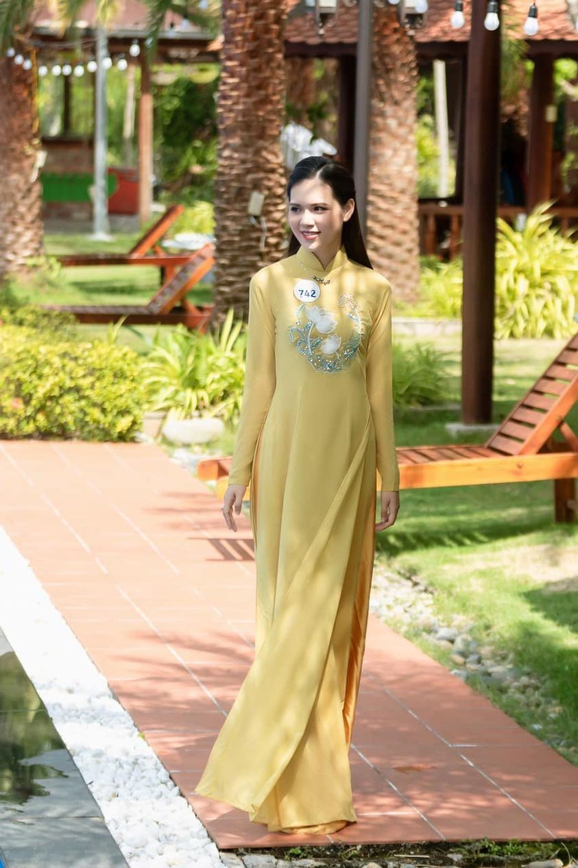 Nhan sắc tân hoa hậu Du lịch Việt Nam 2022 Lương Kỳ Duyên