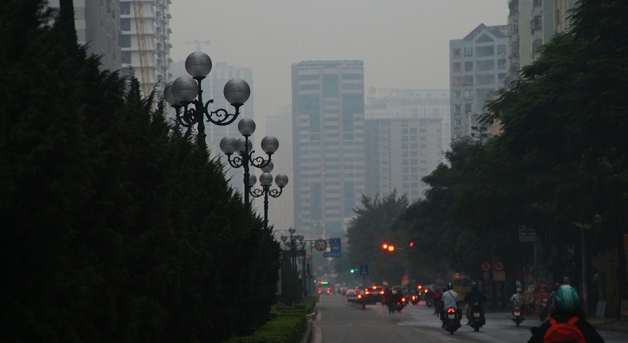 Dự báo thời tiết đêm nay và ngày mai (14-15/11): Hà Nội nhiều mây; Bắc Bộ lạnh về đêm và sáng sớm; nhiều nơi mưa rảo rải rác