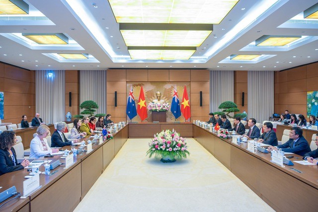 Chủ tịch Quốc hội Vương Đình Huệ hội kiến Thủ tướng New Zealand Jacinda Ardern - Ảnh: Quochoi.vn