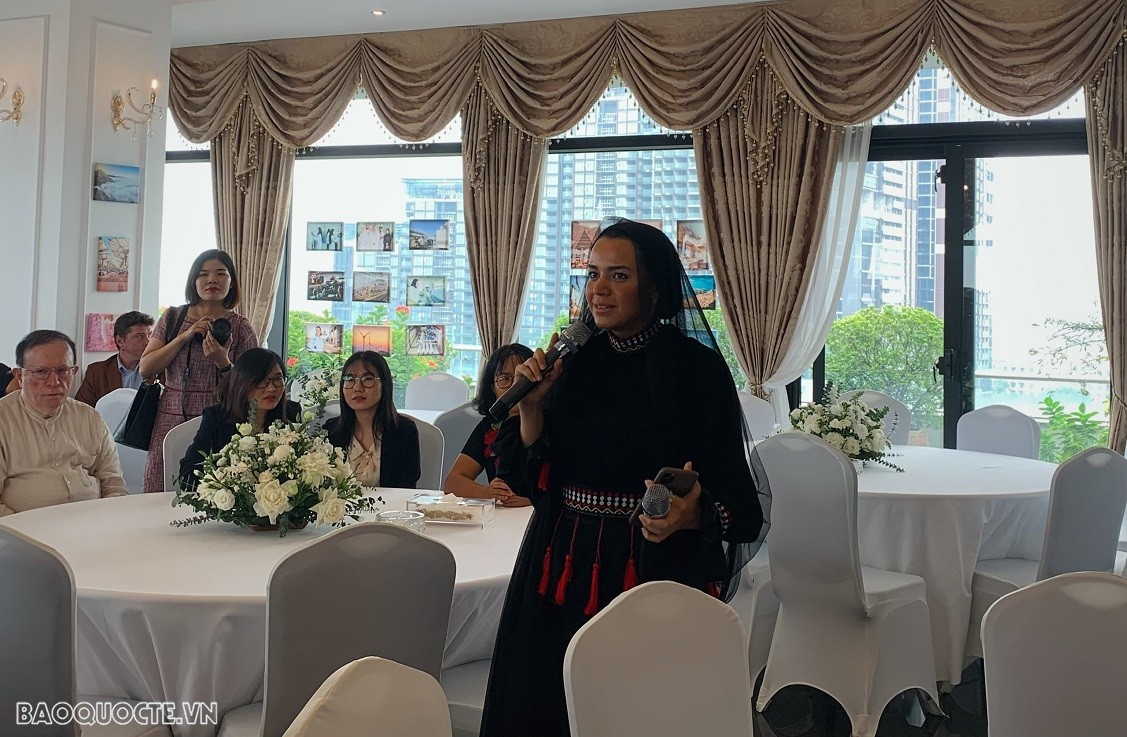 Saudi Arabia với biến chuyển trong văn hóa - xã hội và vai trò ngày càng tăng của phụ nữ. (Ảnh: Hạnh Lê) Saudi Arabia với biến chuyển trong văn hóa - xã hội và vai trò ngày càng tăng của phụ nữ. (Ảnh: Hạnh Lê)