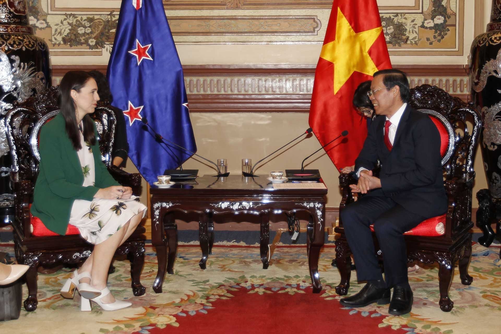 Chủ tịch UBND thành phố Hồ Chí Minh Phan Văn Mãi tiếp Thủ tướng New Zealand Jacinda Ardern. (Nguồn: TTXVN) Chủ tịch UBND thành phố Hồ Chí Minh Phan Văn Mãi tiếp Thủ tướng New Zealand Jacinda Ardern. (Nguồn: TTXVN)