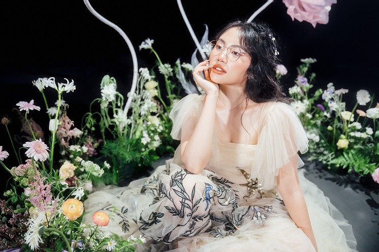 Phương Mỹ Chi: Tôi không còn là ‘cô bé dân ca’ hồn nhiên, vô lo Phương Mỹ Chi: Tôi không còn là ‘cô bé dân ca’ hồn nhiên, vô lo