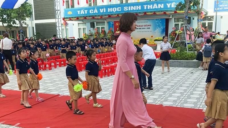 Chính phủ yêu cầu điều chỉnh chế độ tiền lương, phụ cấp cho giáo viên