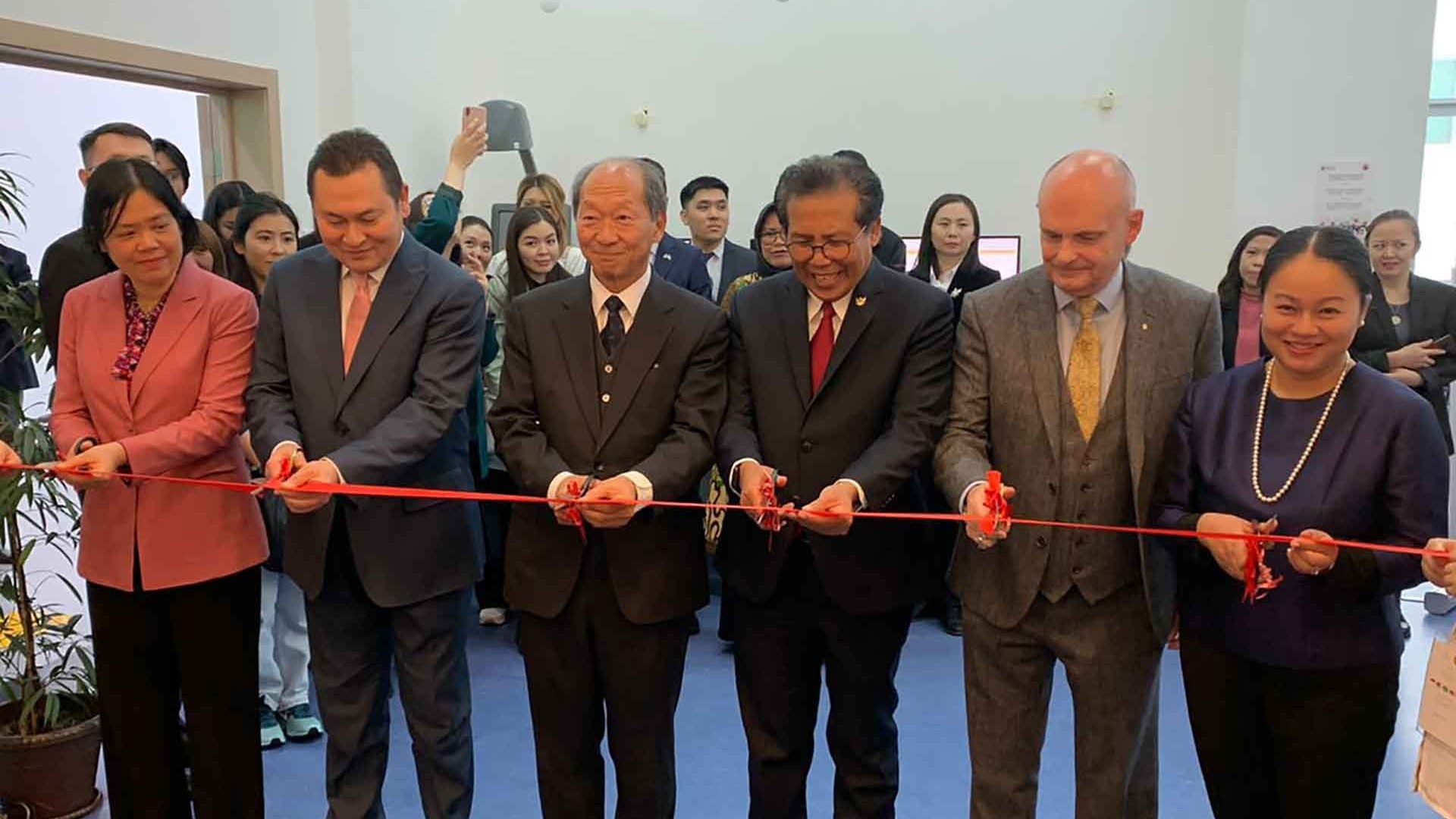 Khai trương góc sách ASEAN tại thành phố Astana, Kazakhstan