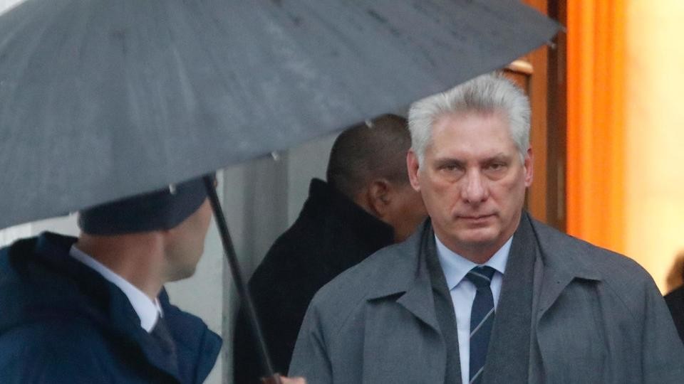 Chủ tịch Cuba tới Nga Chủ tịch Cuba tới Nga