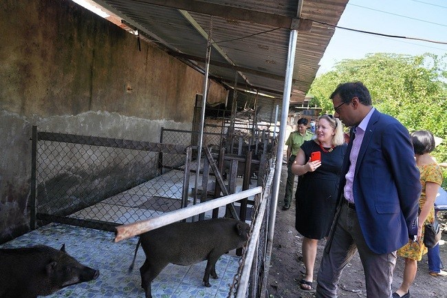 Giám đốc Chương trình Y tế toàn cầu của USAID kết thúc chuyến thăm và làm việc với nhiều địa phương khu vực phía Nam