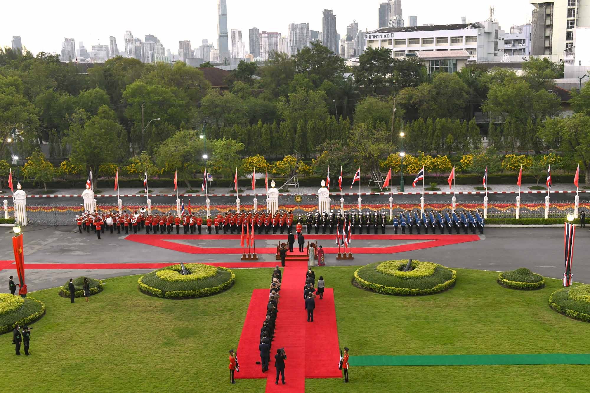 Chủ tịch nước Nguyễn Xuân Phúc thăm Thái Lan và dự APEC 29: Chuyến đi đa thông điệp