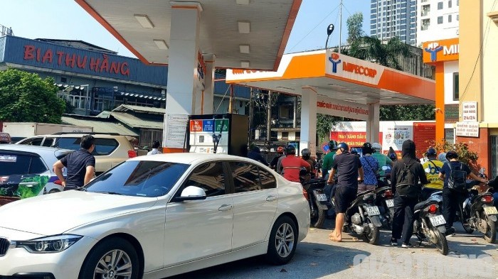 Giá xăng dầu hôm nay 6/12: Thế giới giảm nhẹ; trong nước theo đà thị trường quốc tế