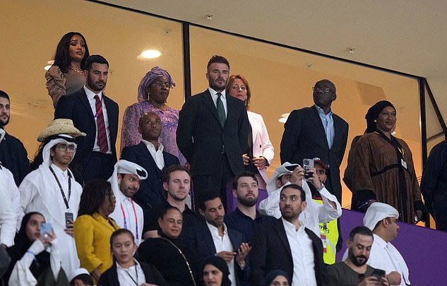 David Beckham tới Qatar dự lễ khai mạc World Cup 2022 và cỗ vũ đội tuyển Anh David Beckham tới Qatar dự lễ khai mạc World Cup 2022 và cỗ vũ đội tuyển Anh