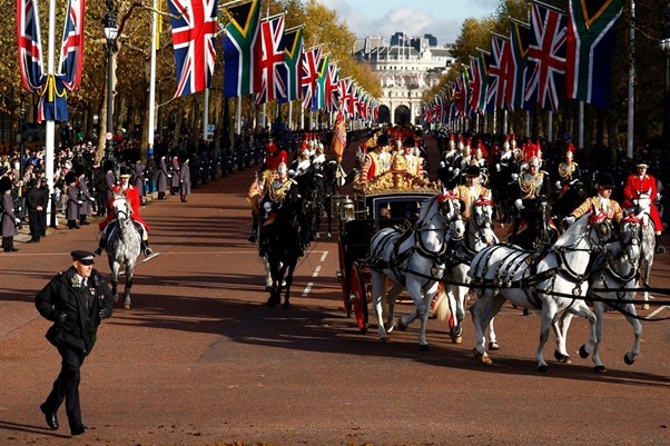 Ngày 22/11, Tổng thống Cyril Ramaphosa bắt đầu “chuyến thăm lịch sử” kéo dài 2 ngày tới Anh. Ngày 22/11, Tổng thống Cyril Ramaphosa bắt đầu “chuyến thăm lịch sử” kéo dài 2 ngày tới Anh.