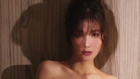 Sao Việt: Diễm My 9x gợi cảm 'đốt mắt' fan cổ vũ World Cup 2022, Huyền Lizzie đẹp lạ