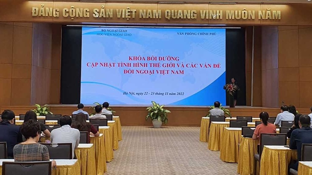 Bồi dưỡng cập nhật tình hình thế giới và các vấn đề đối ngoại dành cho công chức, viên chức Văn phòng Chính phủ và các cơ quan Trung ương