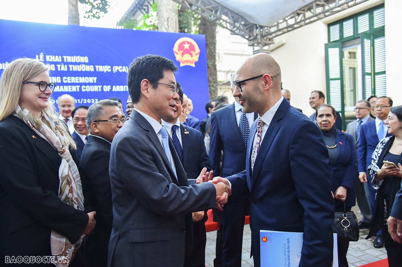 Toàn cảnh Lễ khai trương Văn phòng đại diện của Toà trọng tài thường trực (PCA) tại Hà Nội qua ảnh