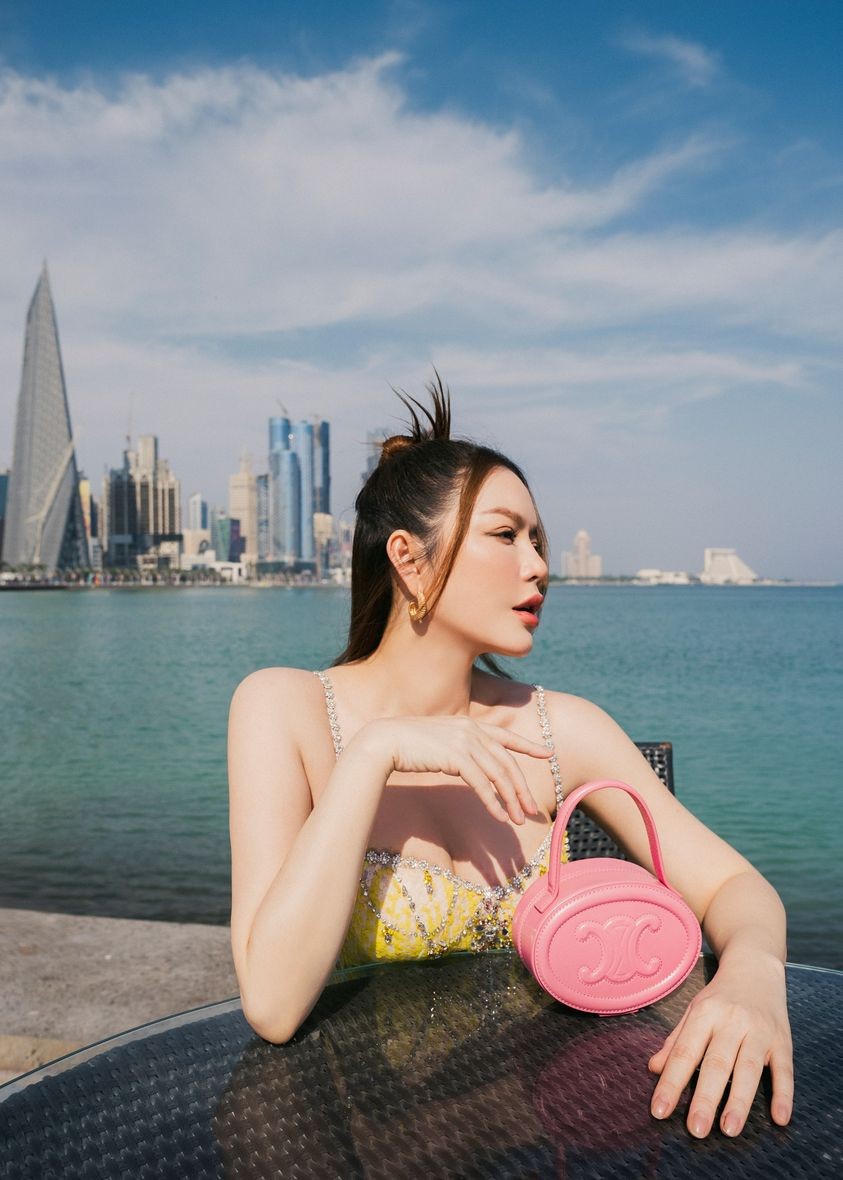 Sành điệu như Lý Nhã Kỳ