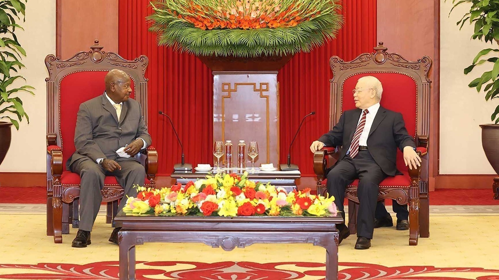 Tổng Bí thư Nguyễn Phú Trọng tiếp Tổng thống Uganda, Chủ tịch Đảng Phong trào kháng chiến quốc gia