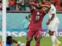 World Cup 2022: Chưa xác định đội vào vòng 1/8; Qatar là đội đầu tiên bị loại