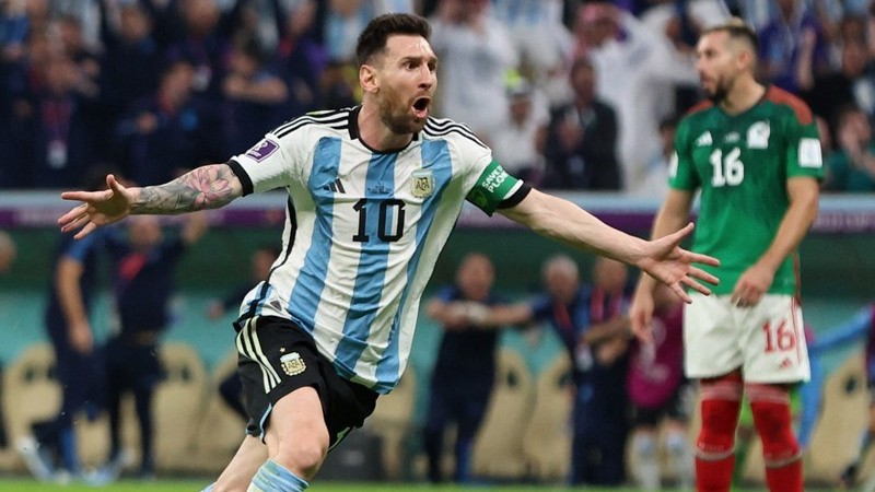 World Cup 2022: Messi bùng nổ giúp Argentina thắng trận quan trọng