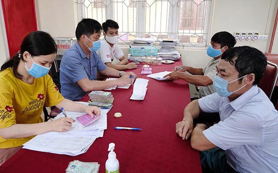 Chi trả không dùng tiền mặt cho các đối tượng hưởng chính sách an sinh xã hội ngay trong năm 2022 Hà Nội chi trả an sinh xã hội không dùng tiền mặt, đem lại lợi ích tối đa cho người dân