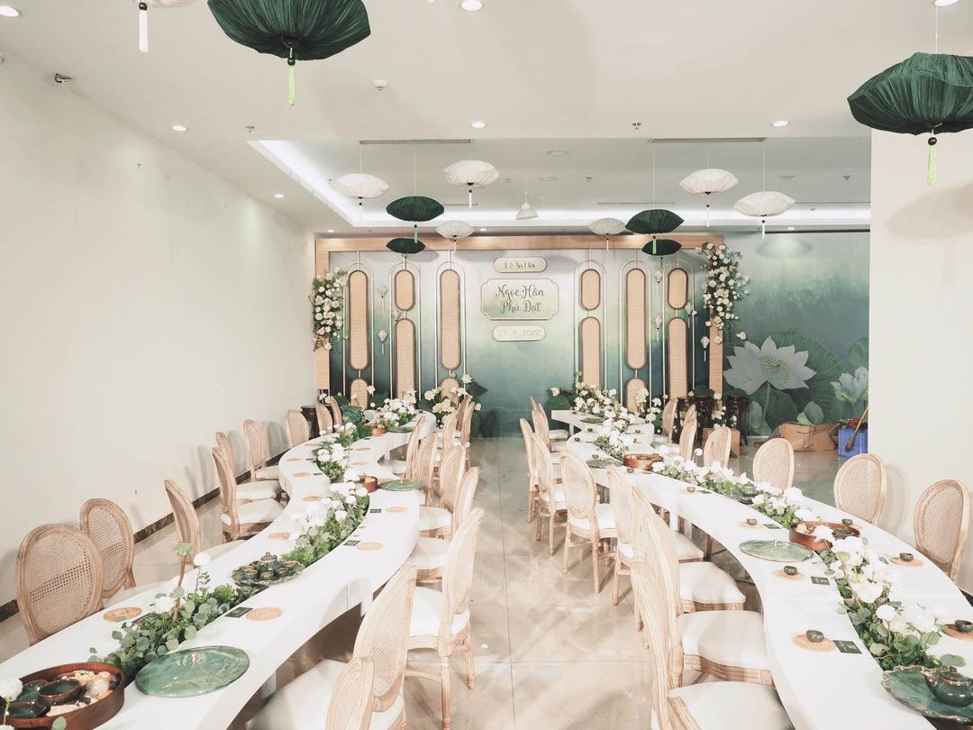 Lễ ăn hỏi đặc biệt của Hoa hậu Ngọc Hân Lễ ăn hỏi đặc biệt của Hoa hậu Ngọc Hân