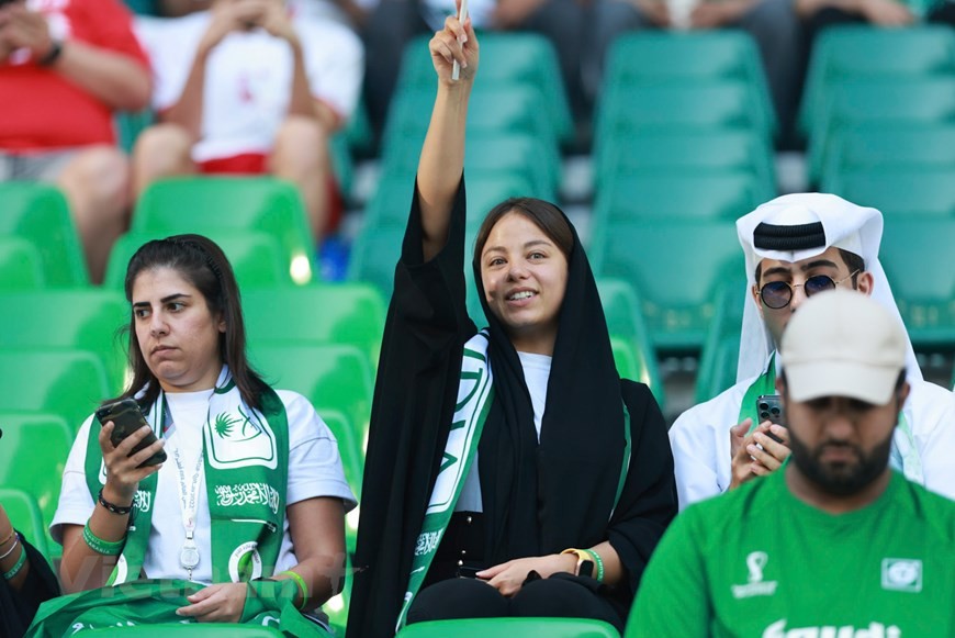 Bóng hồng xinh đẹp Bóng hồng xinh đẹp