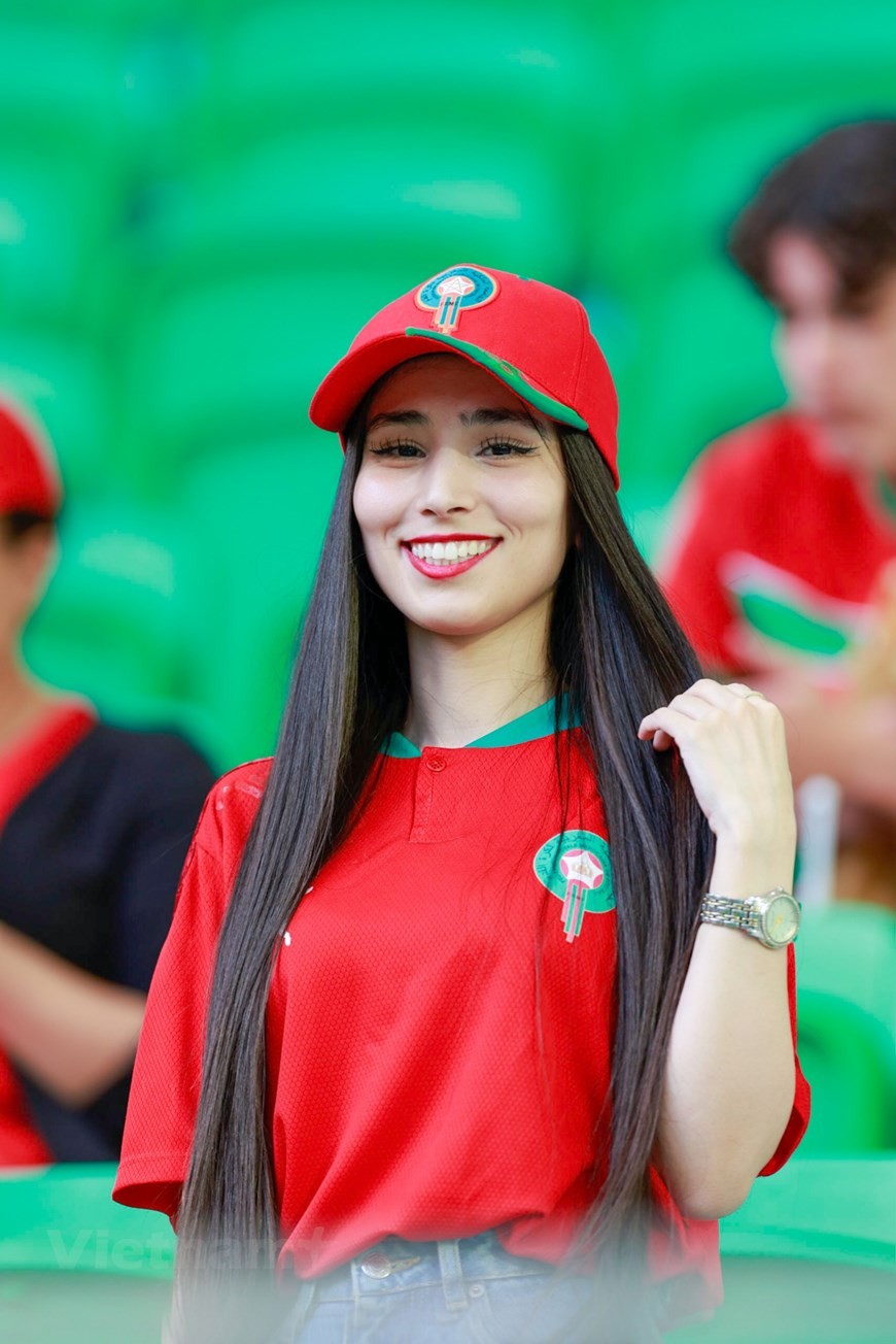 Bóng hồng xinh đẹp Bóng hồng xinh đẹp