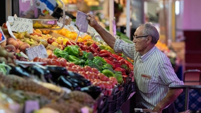 Ngược đường Fed, ECB tăng lãi suất lần thứ 8 liên tiếp, người châu Âu chưa 'nhẹ gánh'