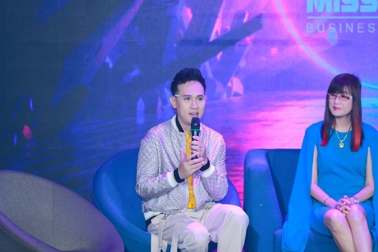 Nhà báo - MC Nguyễn Duy Mạnh công bố dự án Hoa hậu Thế giới Doanh nhân mùa 4 Nhà báo - MC Nguyễn Duy Mạnh công bố dự án Hoa hậu Thế giới Doanh nhân mùa 4