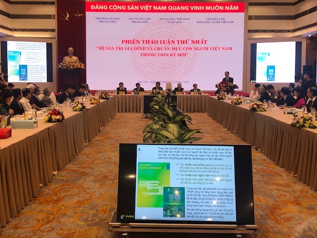 Lệch chuẩn đạo đức