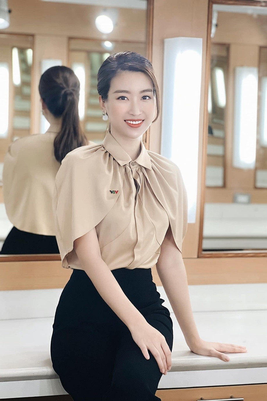 Dàn Hoa hậu, Á hậu Việt được khen thanh lịch khi bình luận World Cup 2022 và dẫn chương trình thể thao