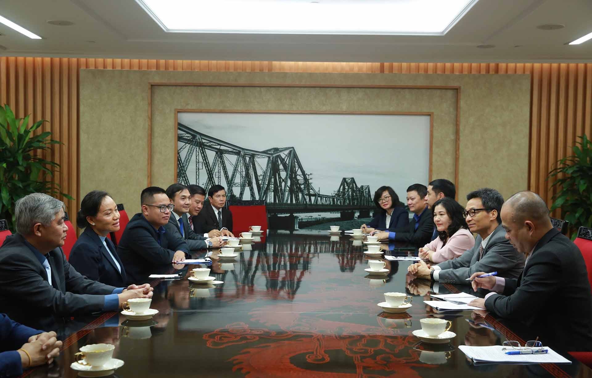 Phó Thủ tướng Vũ Đức Đam tiếp Bộ trưởng Bộ Lao động & Phúc lợi xã hội Lào Baykham Khattiya. (Nguồn: TTXVN) Phó Thủ tướng Vũ Đức Đam tiếp Bộ trưởng Bộ Lao động & Phúc lợi xã hội Lào Baykham Khattiya. (Nguồn: TTXVN)