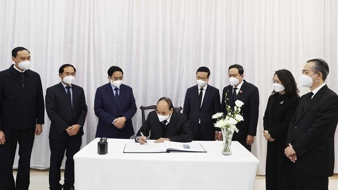 Lãnh đạo cấp cao Đảng, Nhà nước ta chia buồn về việc nguyên Tổng Bí thư, Chủ tịch Trung Quốc Giang Trạch Dân từ trần