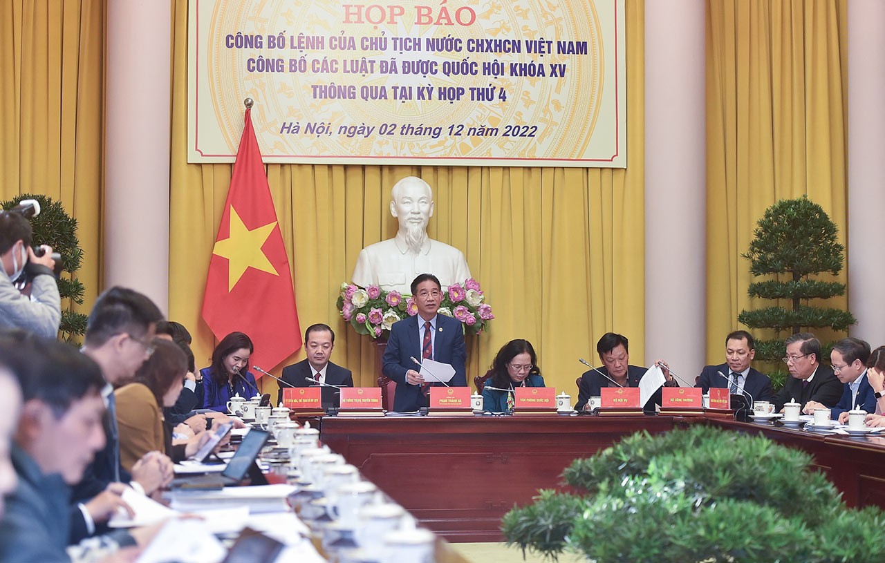 Phó Chủ nhiệm Văn phòng Chủ tịch nước Phạm Thanh Hà chủ trì họp báo. (Nguồn: VGP News) Phó Chủ nhiệm Văn phòng Chủ tịch nước Phạm Thanh Hà chủ trì họp báo. (Nguồn: VGP News)