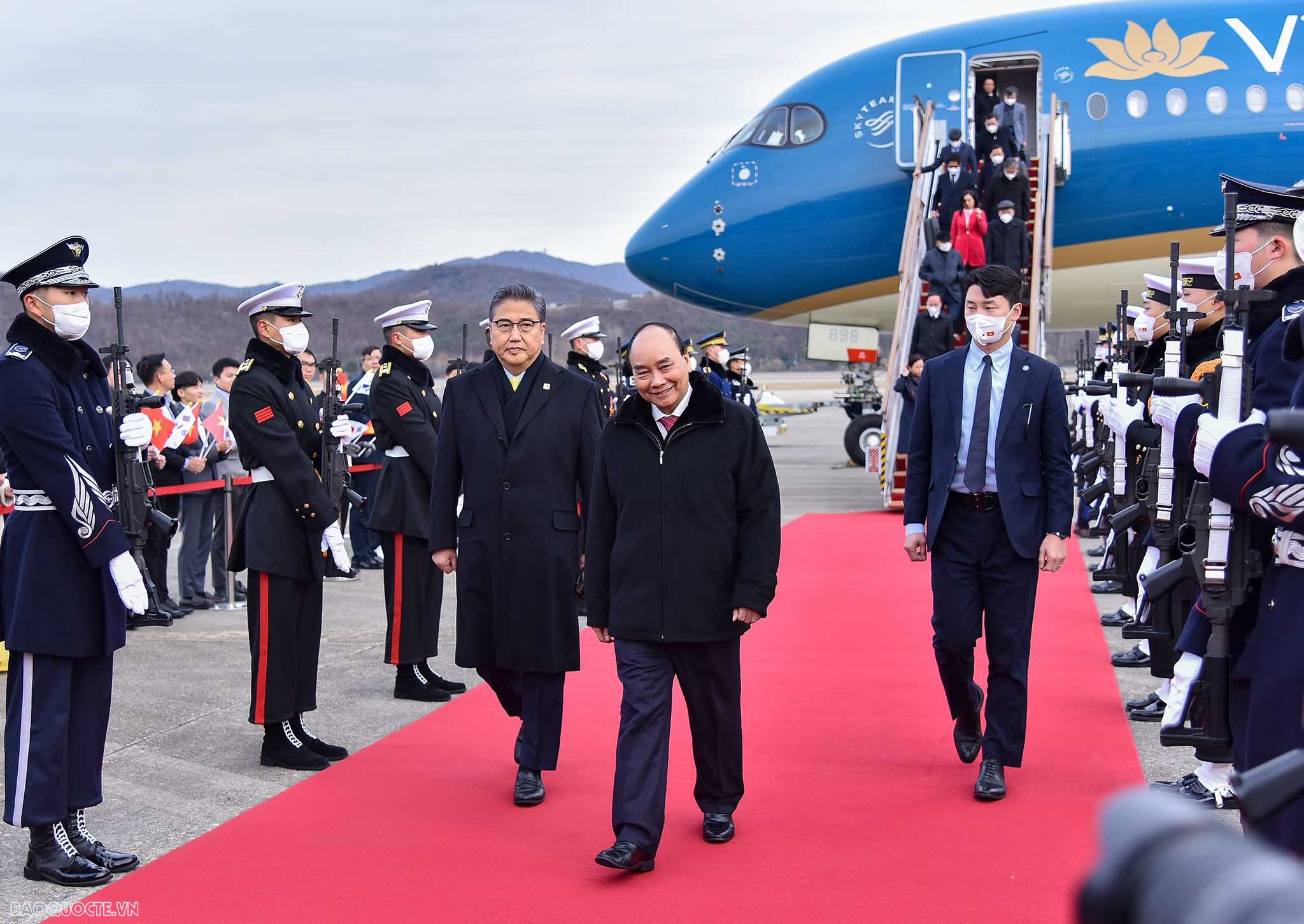 Chủ tịch nước Nguyễn Xuân Phúc đến Hàn Quốc, bắt đầu chuyến chuyến thăm cấp Nhà nước