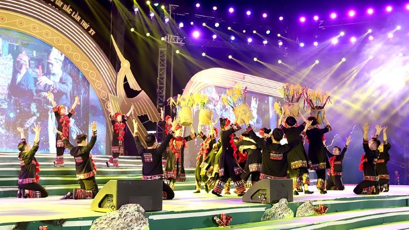 Tiết mục múa Khúc tự tình mùa lúa do Đoàn nghệ thuật quần chúng tỉnh biểu diễn. (Nguồn: Báo Phú Thọ)