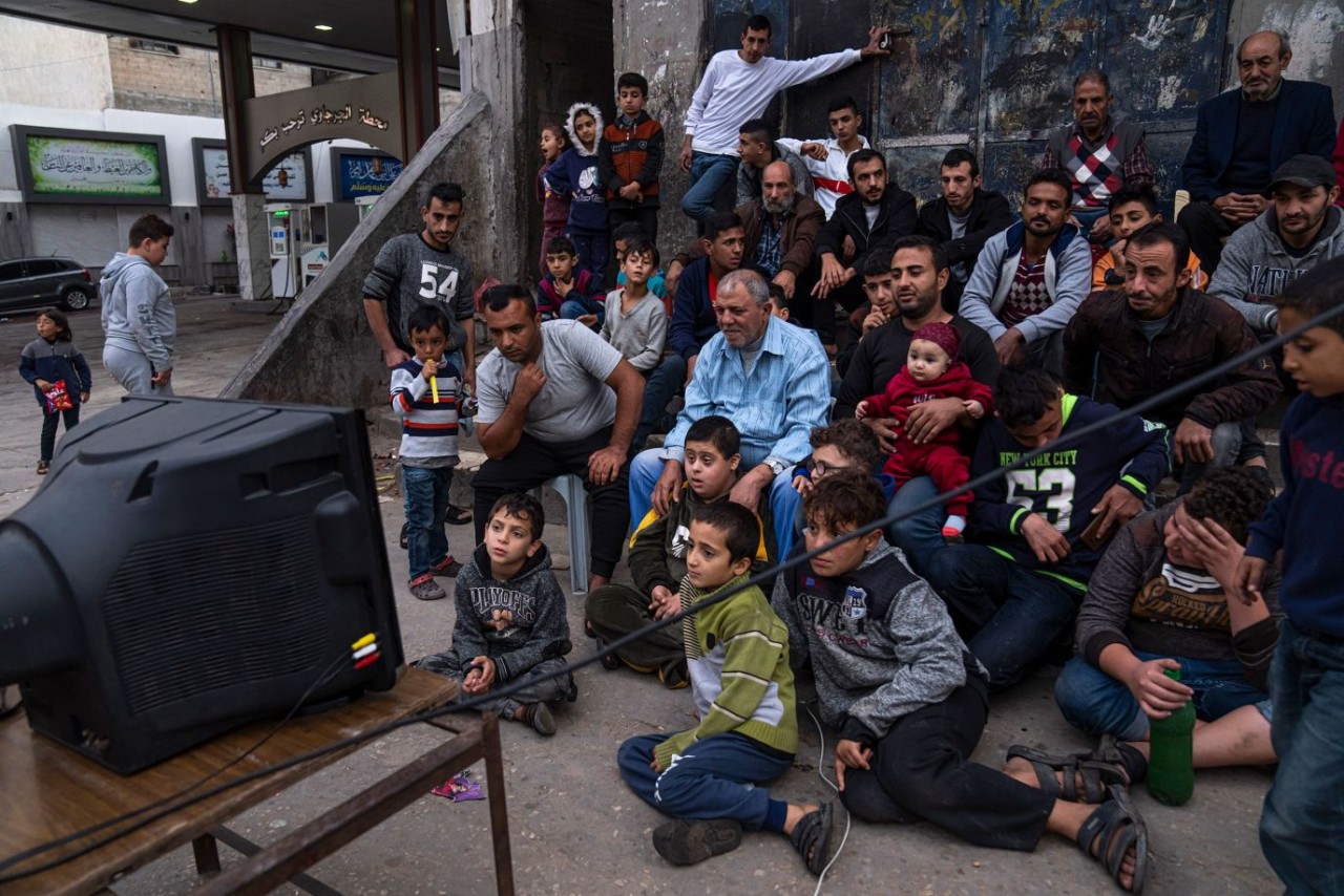 Ảnh ấn tượng tuần (28/11-4/12): Tân binh Nga nhập ngũ, Trung Quốc lưu ý EU về lợi ích khi hòa giải xung đột ở Ukraine, Mỹ-Pháp muốn trở lại đúng hướng