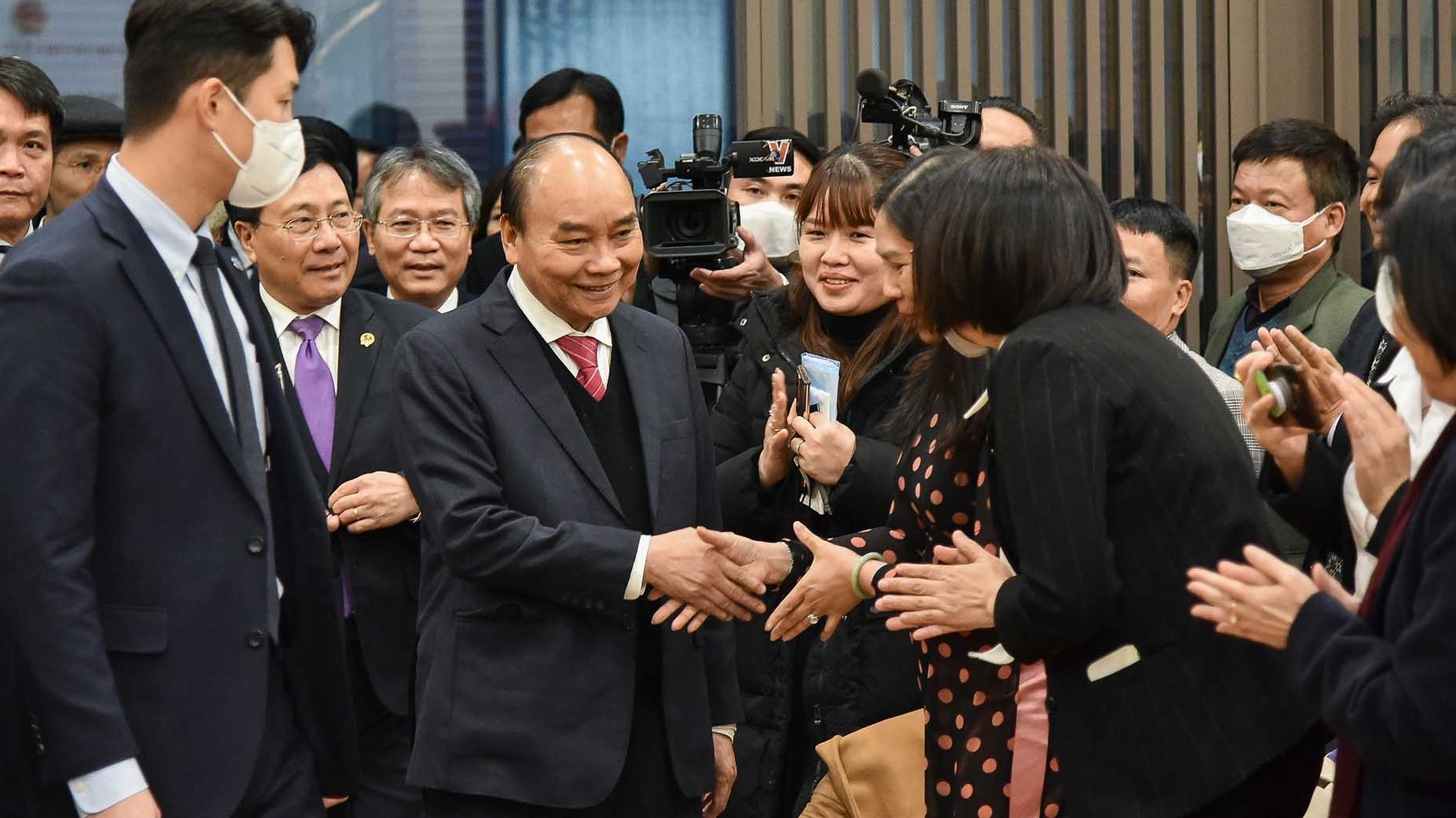 Chủ tịch nước Nguyễn Xuân Phúc gặp cộng đồng người Việt Nam tại Hàn Quốc