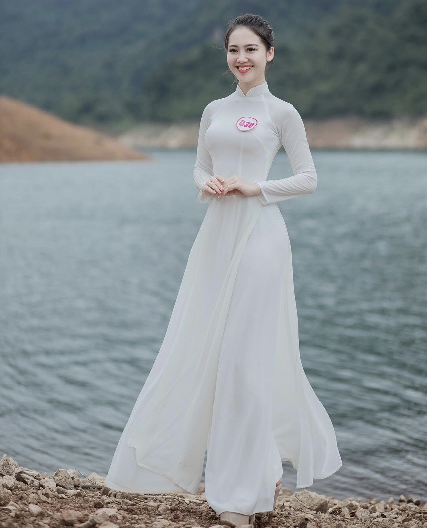 12 thí sinh xinh đẹp và giỏi ngoại ngữ của Hoa hậu Việt Nam 2022