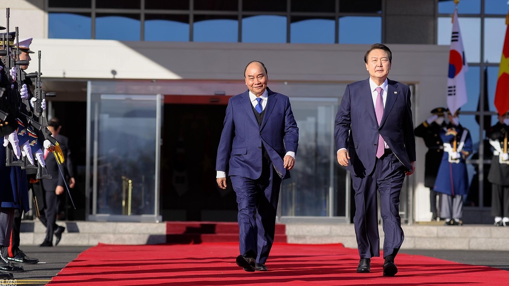 Hàn Quốc bắn 21 phát đại bác đón chào Chủ tịch nước Nguyễn Xuân Phúc