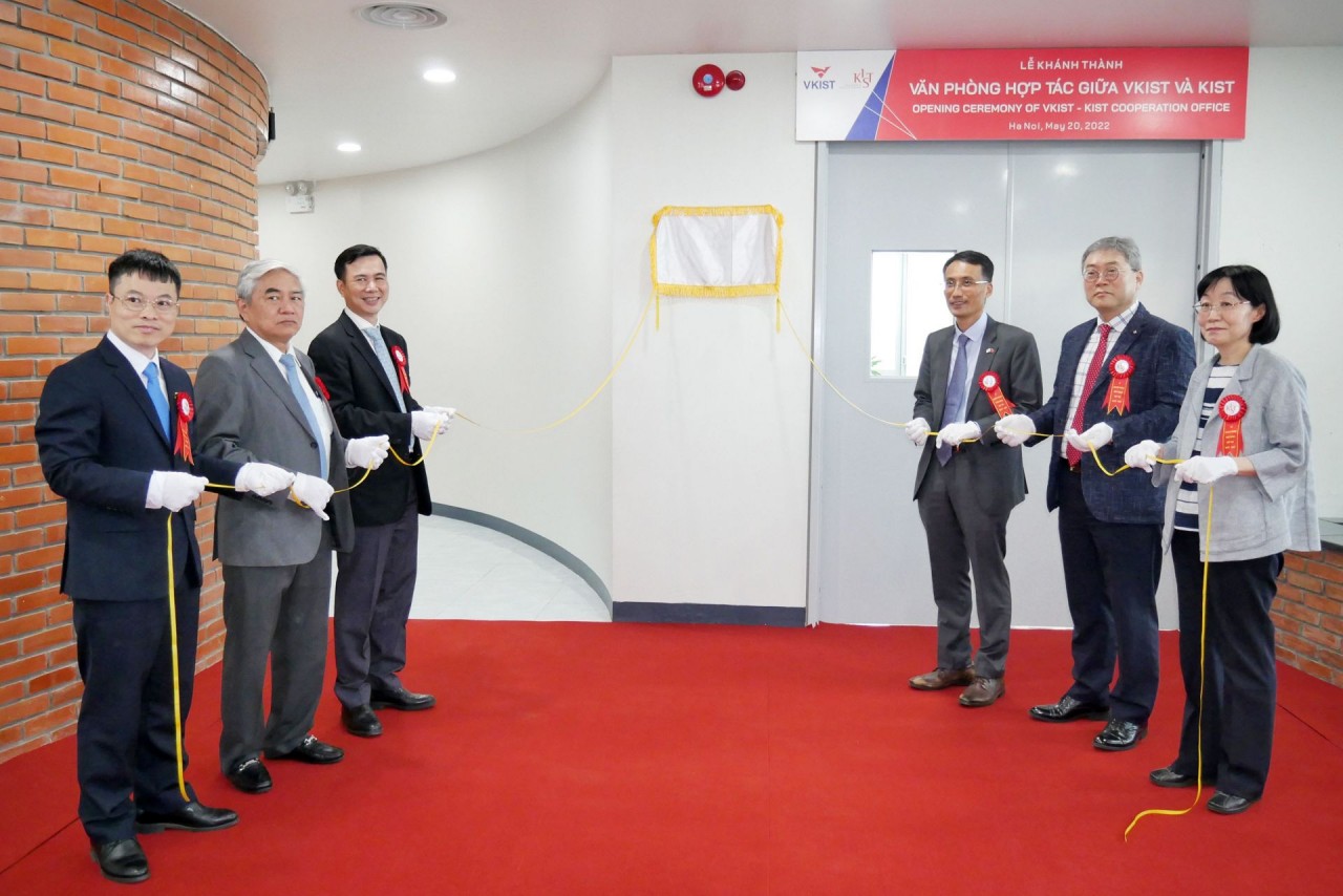 Lễ khánh thành Văn phòng hợp tác VKIST - KIST, ngày 21/5/2022. (Nguồn: Viện VKIST)