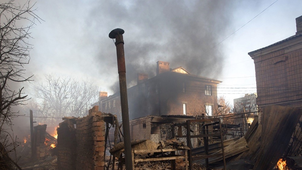 Tình hình Ukraine: Sân bay Nga bị không kích, Kiev có thể ngừng cắt điện khẩn cấp trên toàn quốc