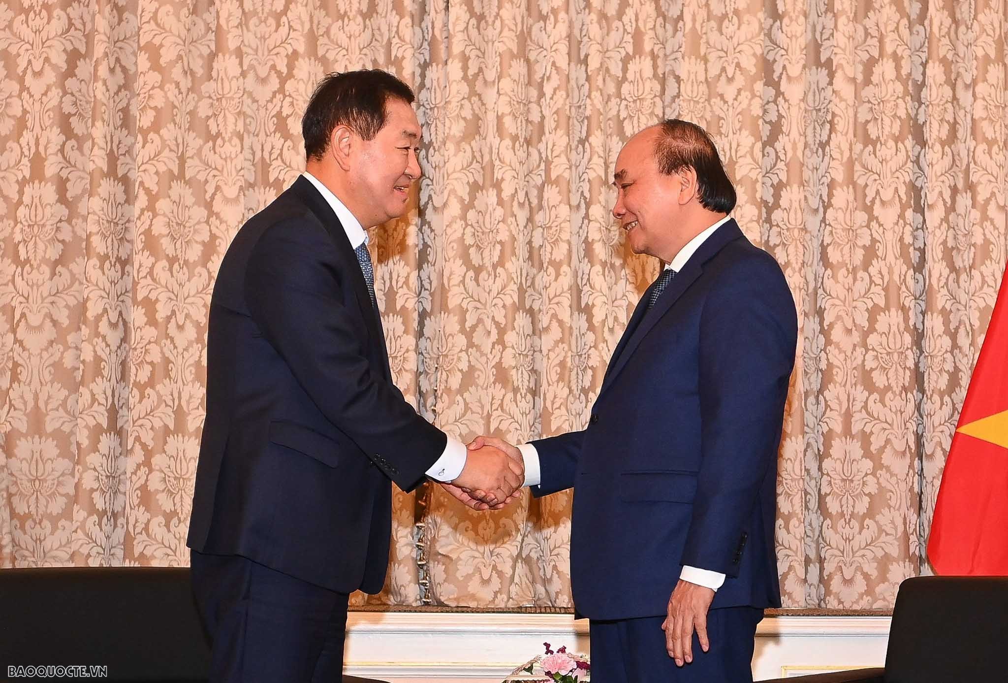 Chủ tịch nước Nguyễn Xuân Phúc hoan nghênh Samsung Electronics đầu tư, đưa Việt Nam trở thành 'cứ điểm' sản xuất