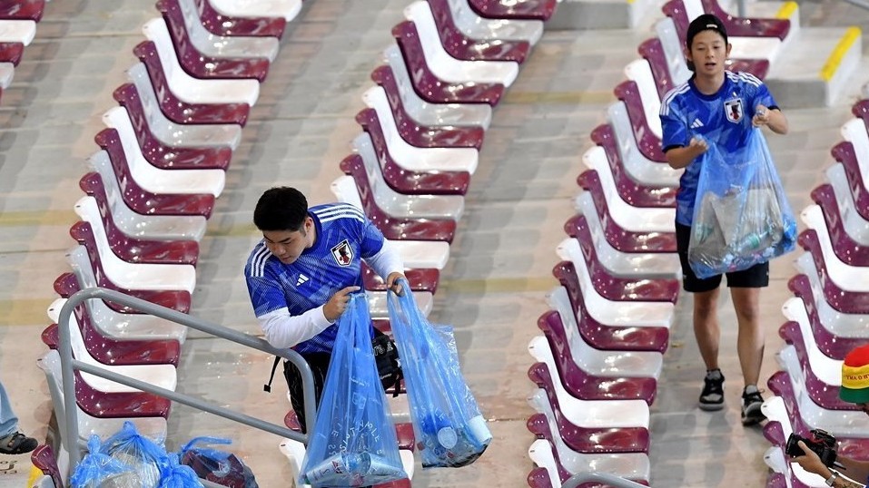World Cup 2022: Ứng xử văn minh nơi công cộng đã trở thành một giá trị của người Nhật Bản