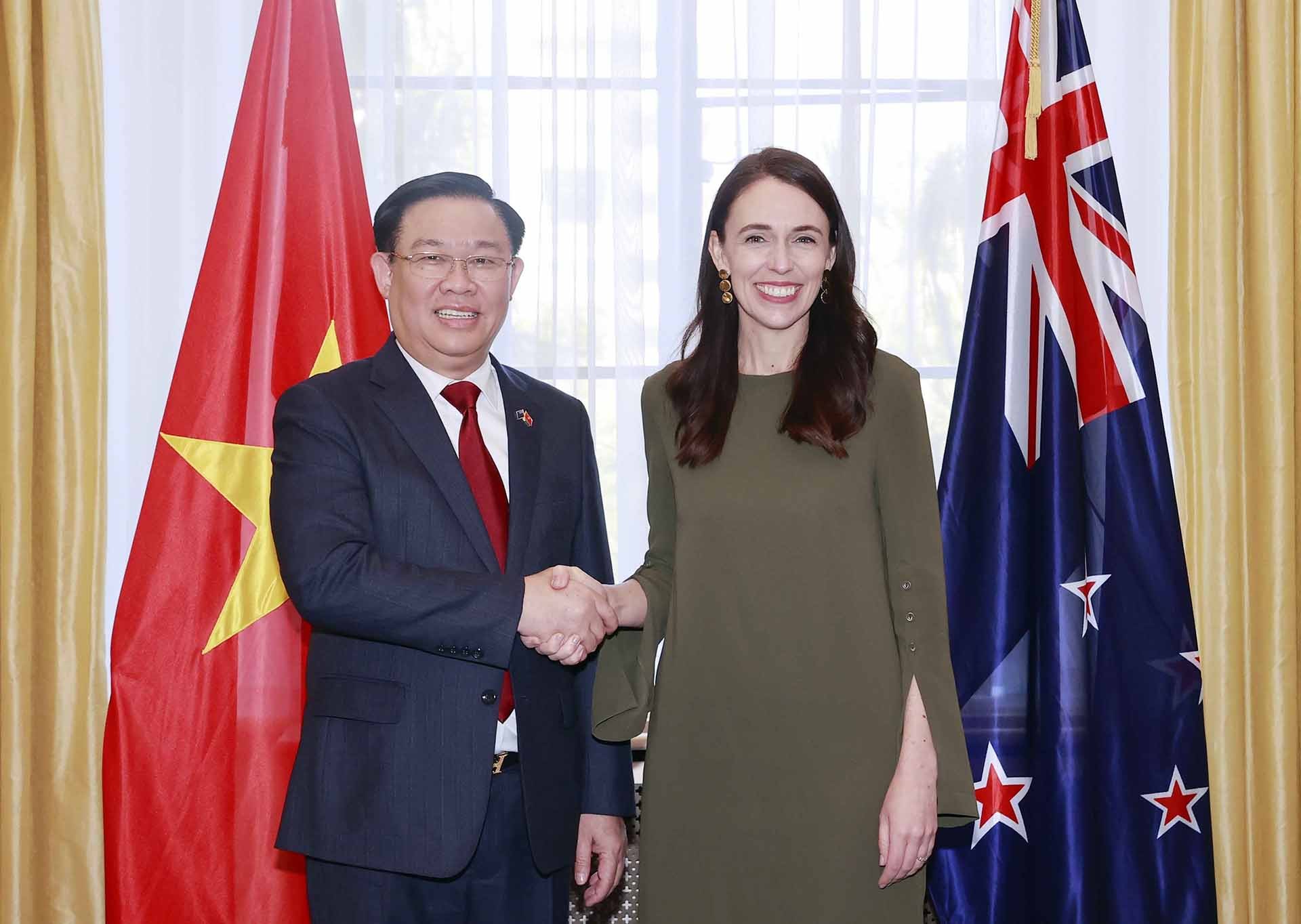 Chủ tịch Quốc hội Vương Đình Huệ hội kiến Thủ tướng New Zealand Jacinda Ardern. (Nguồn: TTXVN) Chủ tịch Quốc hội Vương Đình Huệ hội kiến Thủ tướng New Zealand Jacinda Ardern. (Nguồn: TTXVN)