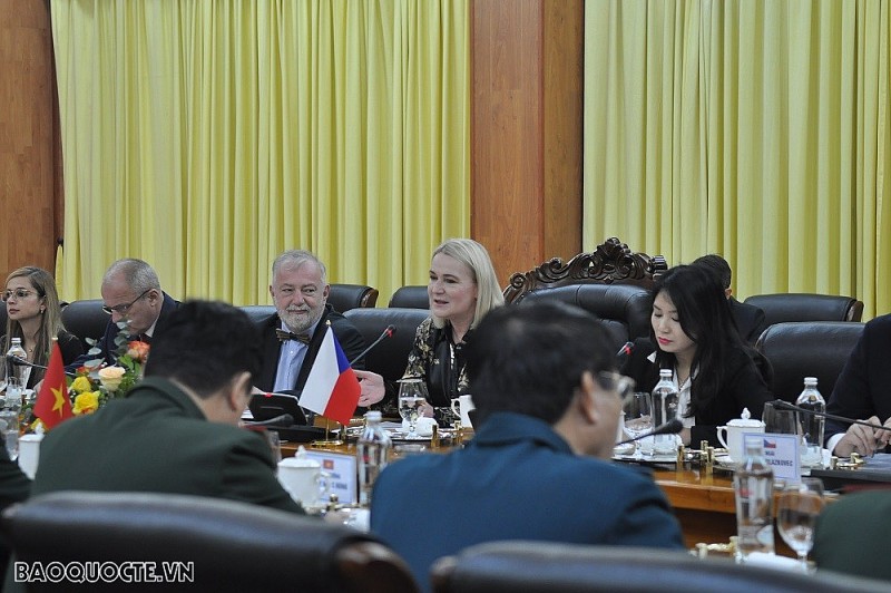 Czech mong muốn giới thiệu sản phẩm công nghiệp quốc phòng tại Việt Nam