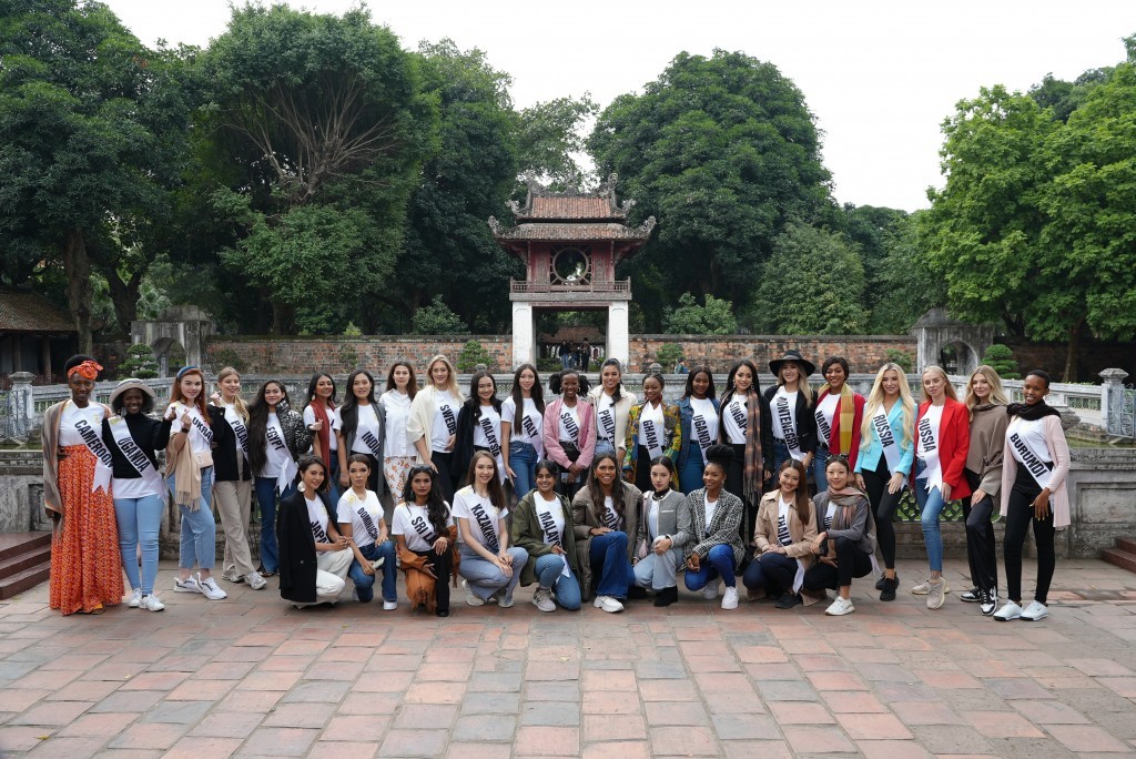 Thí sinh Hoa hậu Du lịch thế giới 2022 khám phá Hà Nội