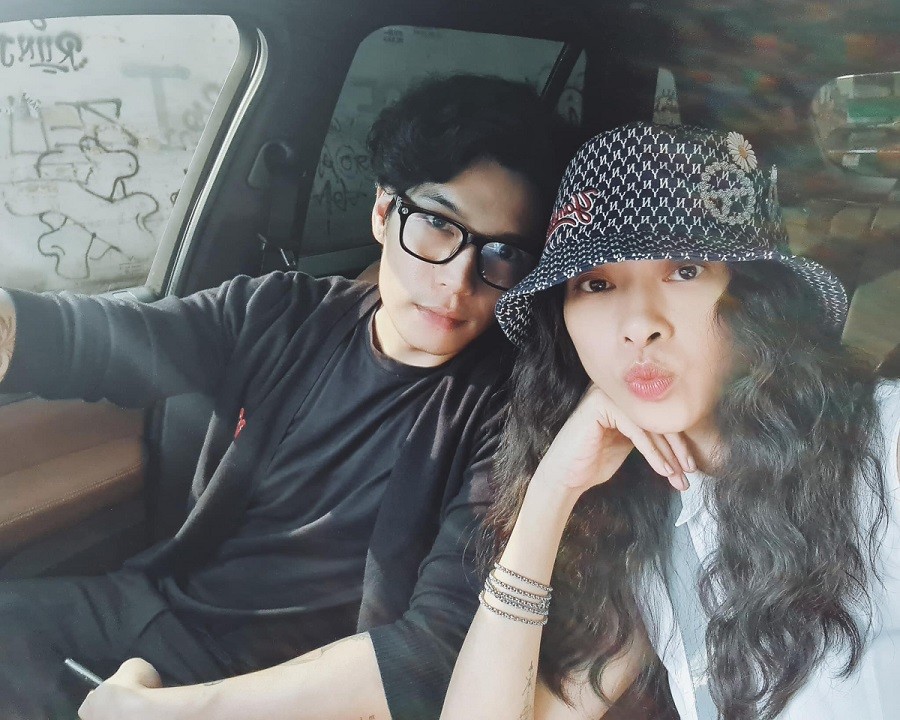 Gu thời trang ăn ý, thiên về đơn sắc của vợ chồng Ngô Thanh Vân - Huy Trần