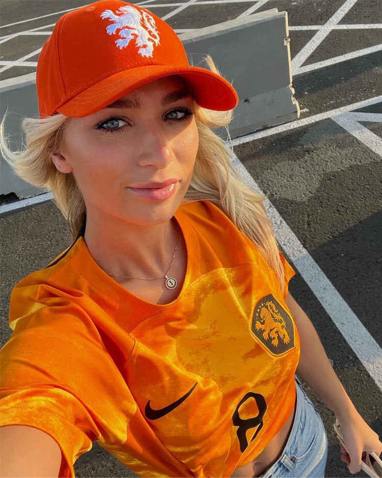 Chuyện hẹn hò của Cody Gakpo và bạn gái người mẫu xinh đẹp