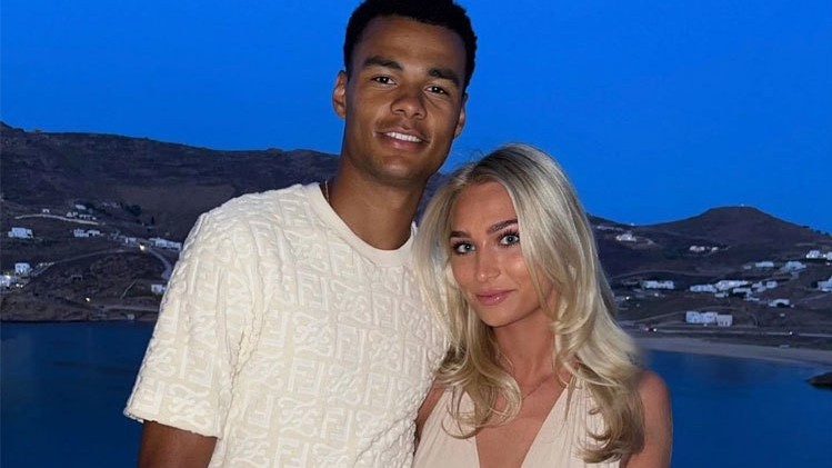 Chuyện hẹn hò của Cody Gakpo và bạn gái người mẫu xinh đẹp