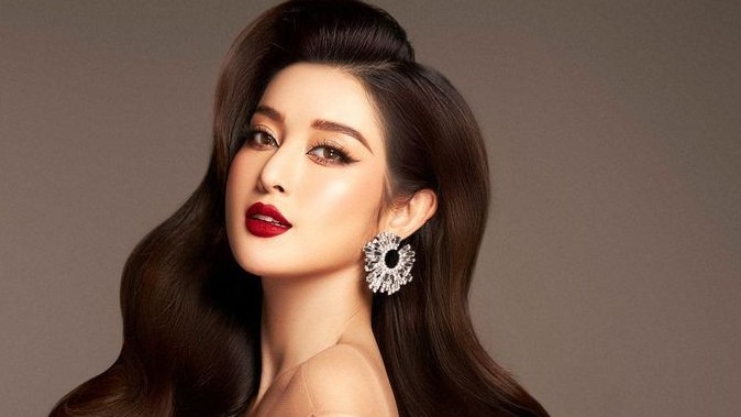 Á hậu Huyền My đánh dấu tuổi mới bằng bộ ảnh cực kỳ quyến rũ