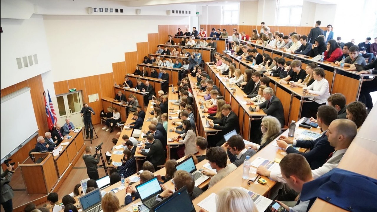 'Harvard' của nước Nga dạy 54 ngôn ngữ, đào tạo toàn tinh hoa